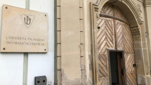 O funkci rektora Univerzity Palackého usilují čtyři akademici