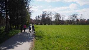 Pole na Dlouhé vystřídá park s výhledem na Dóm