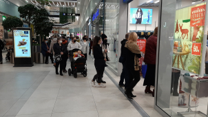 PŘEHLEDNĚ: V Česku dnes otevírají obchody a další služby