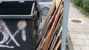 Strážníci upozorňují: Stavební odpad do kontejneru nepatří!