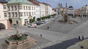 Muž vypadl z třetího patra, policie u něj našla rostliny konopí