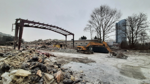 FOTO: Disko Envelopa šlo k zemi. Zbyla suť a kov