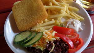 Smažený sýr. Český fenomén, který nám Brusel jako národní specialitu neuzná