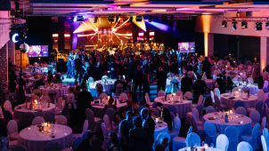 Přátelský večírek svazu zahrádkářů, nebo prestižní klub