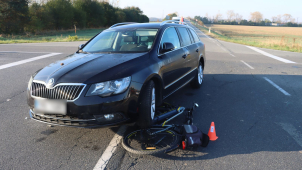 Auta a cyklisté: Hned dvě bouračky během pár hodin