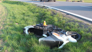 Dopravní nehoda auta s motorkou