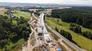 Potřebná severní dálnice z Moravy do Čech rychle postupuje