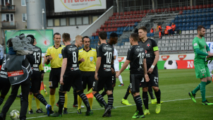 Rozhodčího po finále napadli na parkovišti