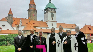 Němečtí rytíři půjdou s Bouzovem  k Ústavnímu soudu