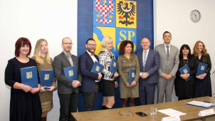 Krajští radní podepsali smlouvu se zástupci knihoven v regionu