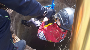 Šumperští hasiči vytáhli dítě ze studny