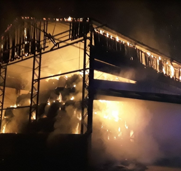 O víkendu hasiči bojovali s požáry