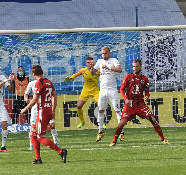 Sigma jede na jih odčinit domácí prohru