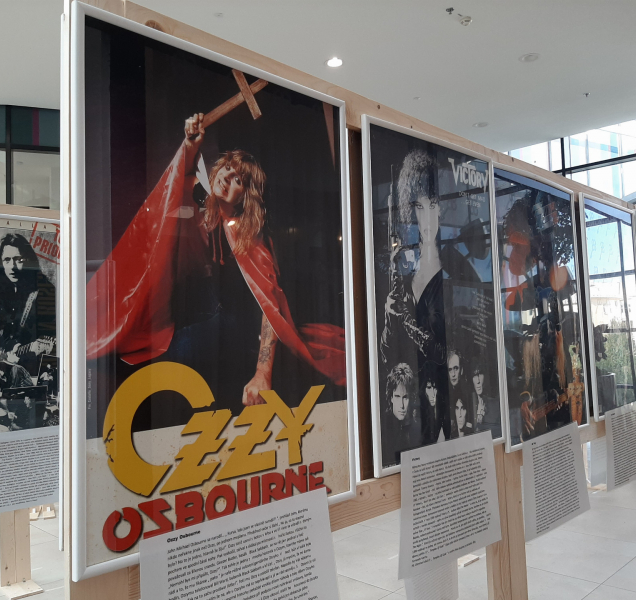 FOTO: Heavy v Šantovce vystavuje své rockové koláže