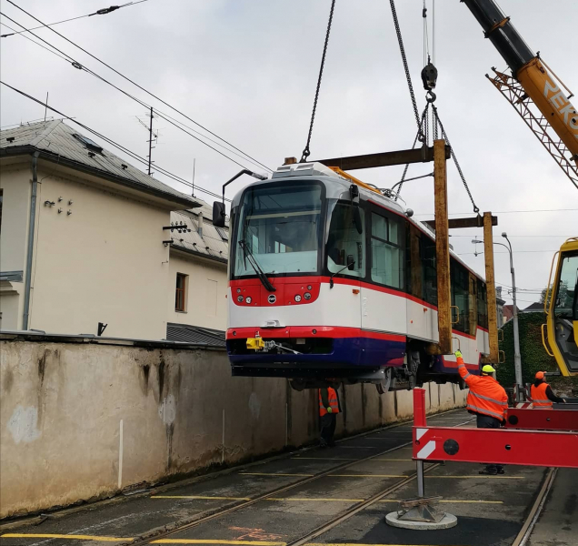 Staronová tramvaj doplnila vozový park DPMO