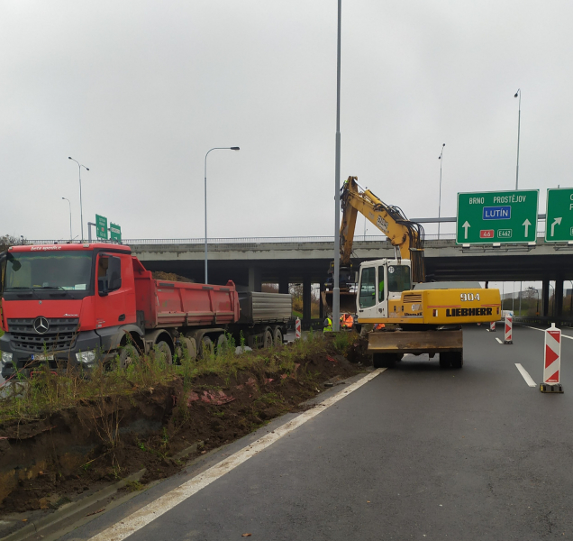 Ředitelství silnic a dálnic nainstaluje u Olomouce nová svodidla
