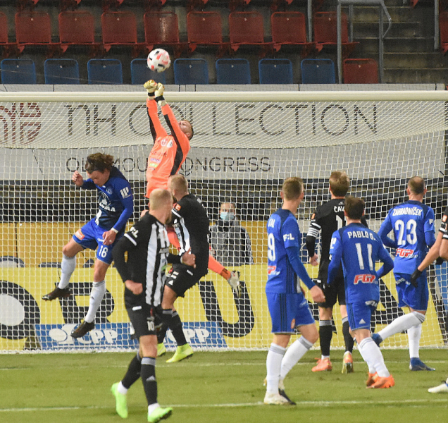 Látal: Je to jen o hráčích, co jsou na hřišti