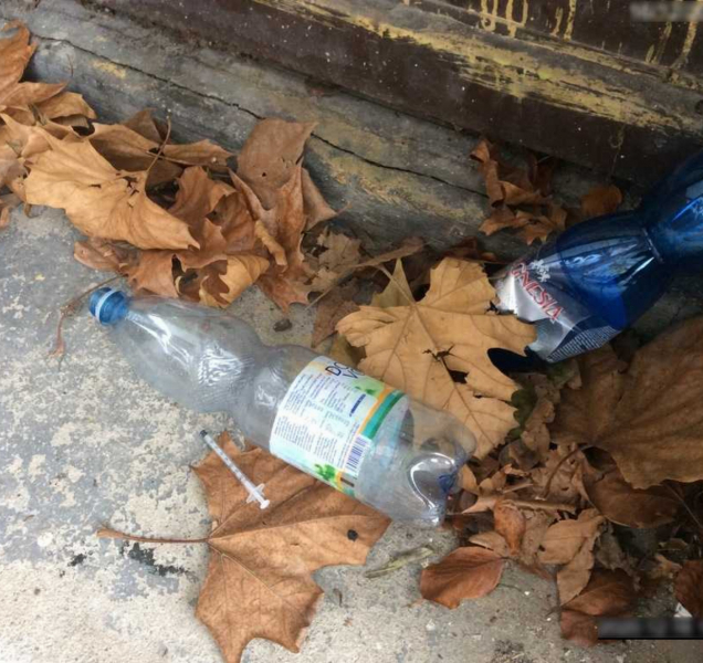 Strážníci se už zase potýkali s injekčními stříkačkami