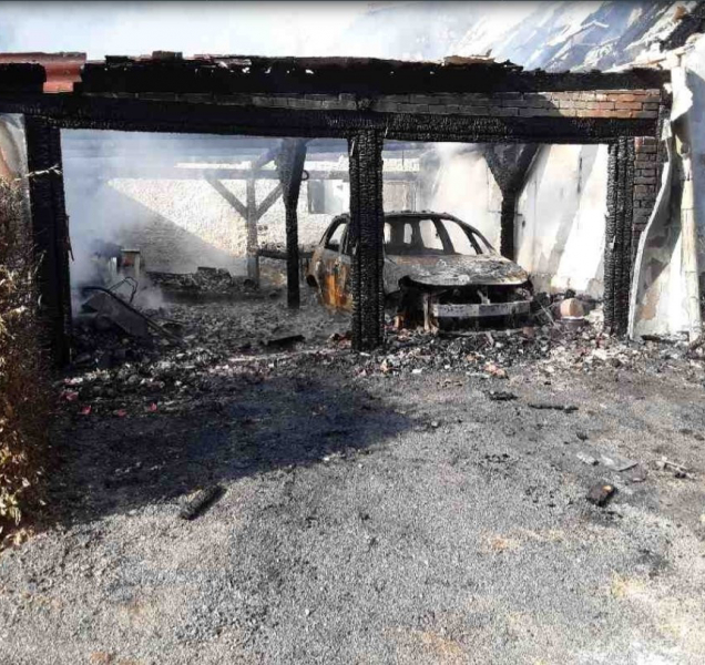 V Bušíně vyhořela garáž a část rodinného domu