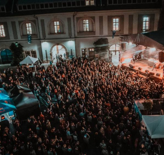 MEET UP v Olomouci vítá studenty! Čekají na ně koncerty i kvíz