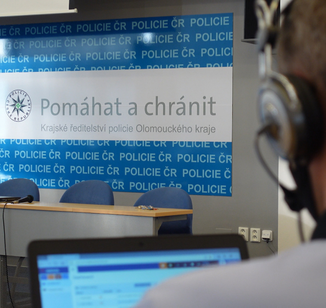 Olomoučtí policisté opět pomáhají hygienikům s trasováním