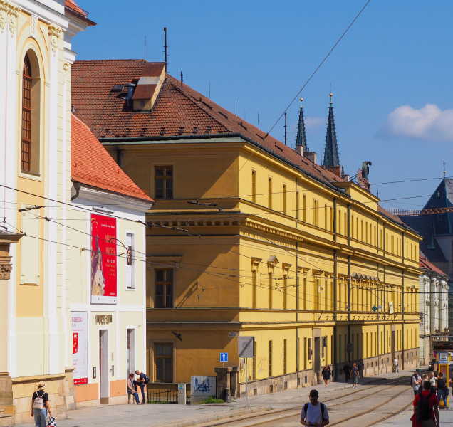 Hanácká kasárna jdou počtvrté do aukce, stát snížil cenu