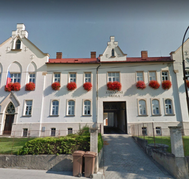 Ve škole na Svatém Kopečku unikla neznámá látka