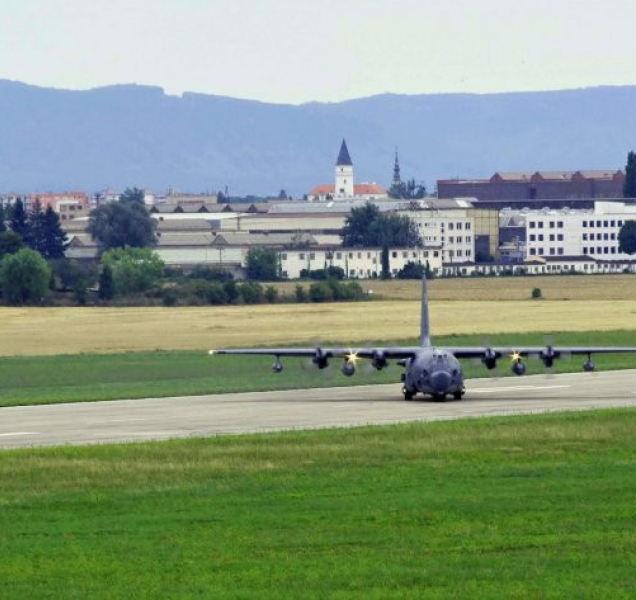 Letiště v Přerově. Základna NATO, nebo polygon pro drony?
