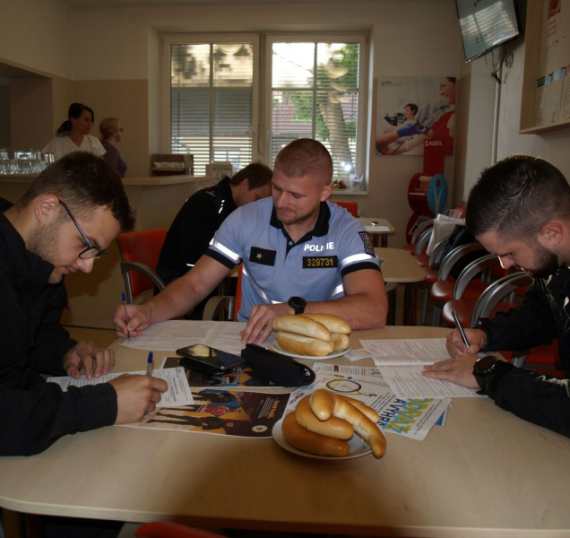 Policisté v Šumperku darovali krev a plazmu