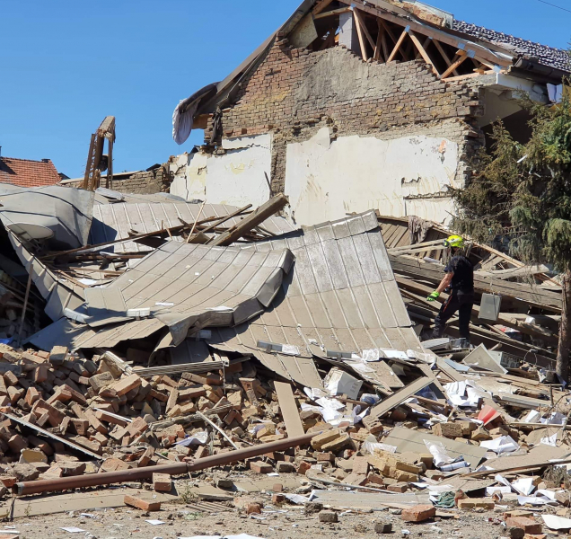 Výbuch zničil dům v Olšanech