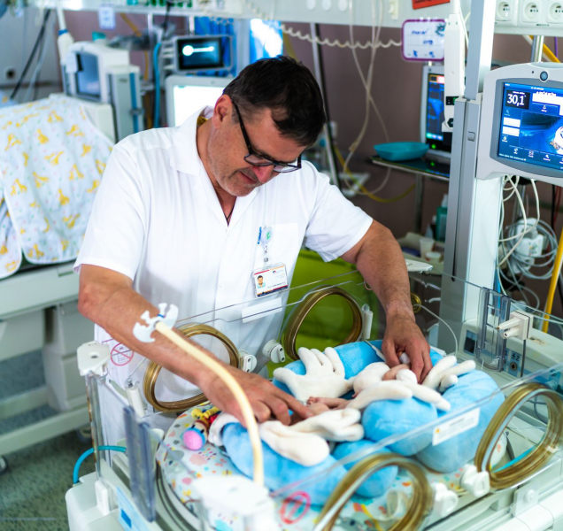 I v senátu se starám o děti, říká Lumír Kantor