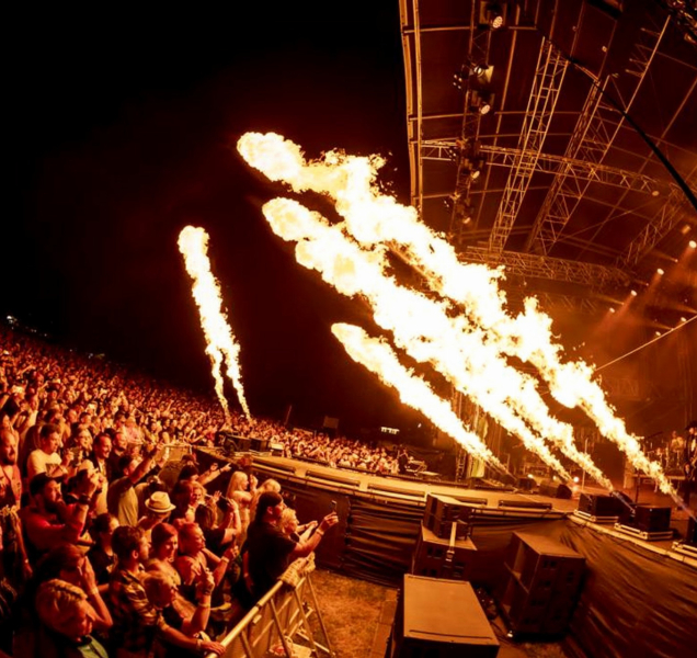 Víkend nabízí hity skupiny ABBA, hvězdy v parku i festival u vody