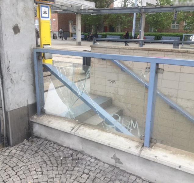 Na olomouckém nádraží se vyřádil vandal