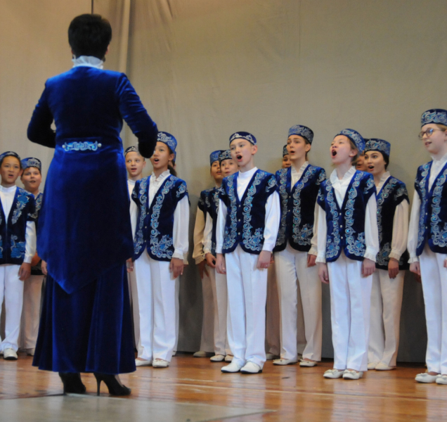 Svátky písní odstartovaly fenomenálním vystoupením Kazachů