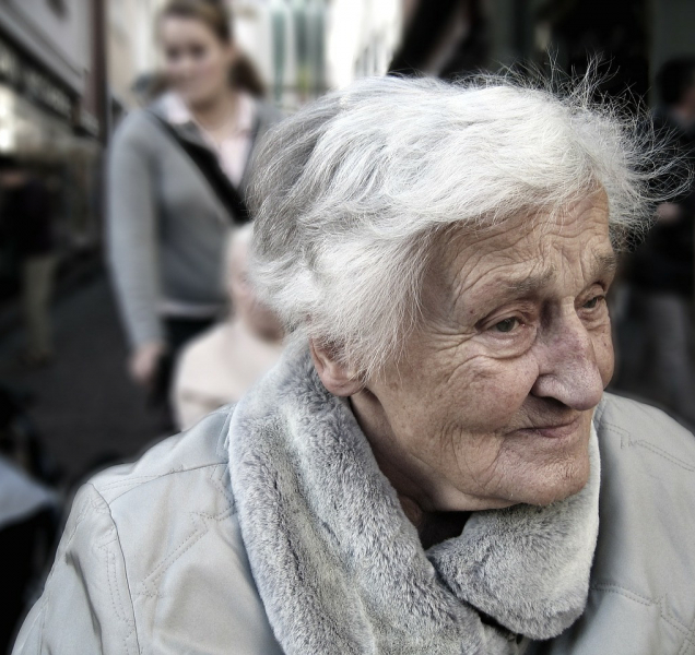 Na Olomoucku přibývá podvodníků, kteří chtějí okrást seniory