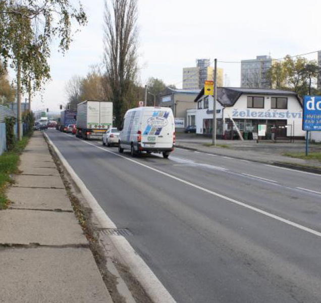 Stavba silnice v Polní ulici se mírně opozdí