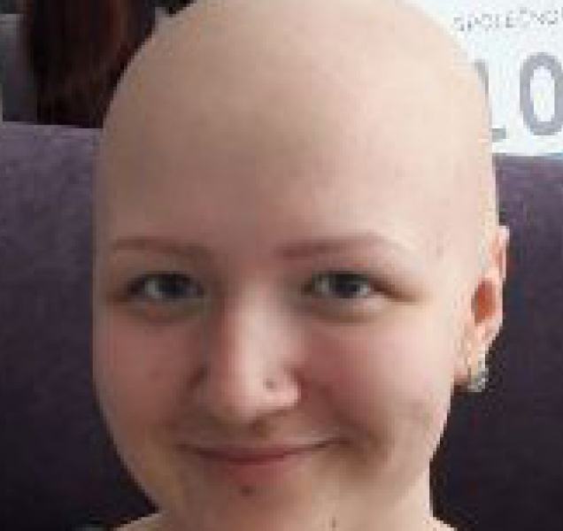 Nemocná dívka chce vlasy. Pomůžete jí?