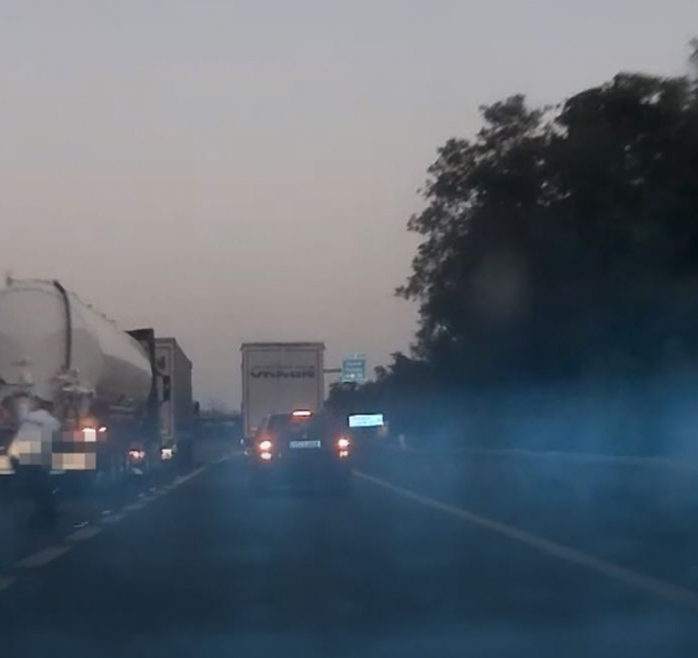 Přepadl taxikáře a ujel, chytili ho až na Slovensku