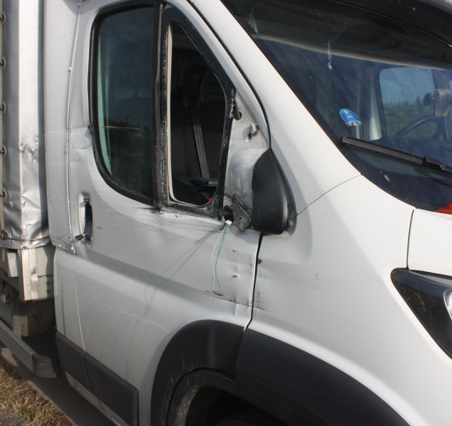 Policisté pátrají po svědcích včerejší nehody z dálnice