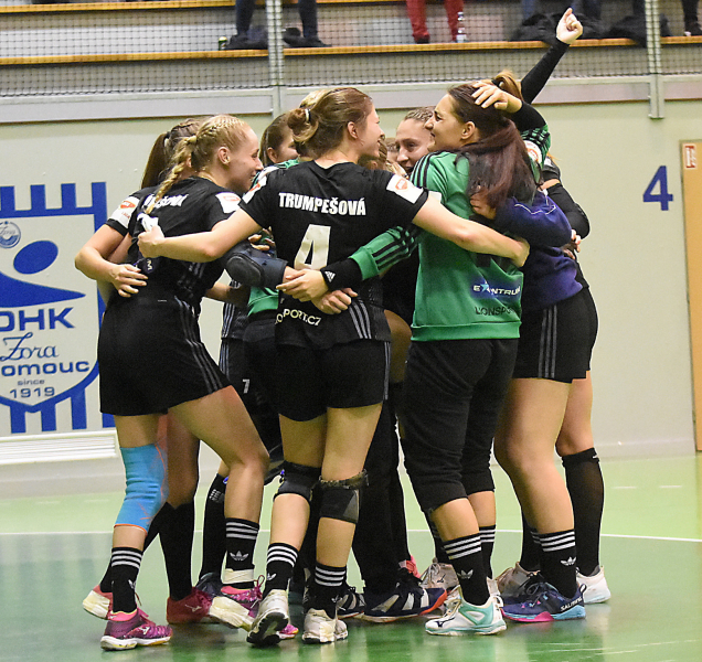 Zora si poradila doma s Pískem a je druhá