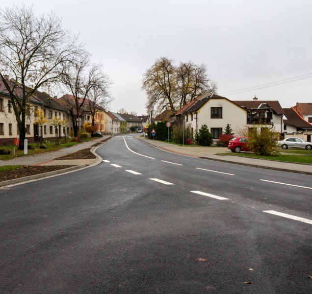 V Radslavicích na Přerovsku skončila rekonstrukce silnice