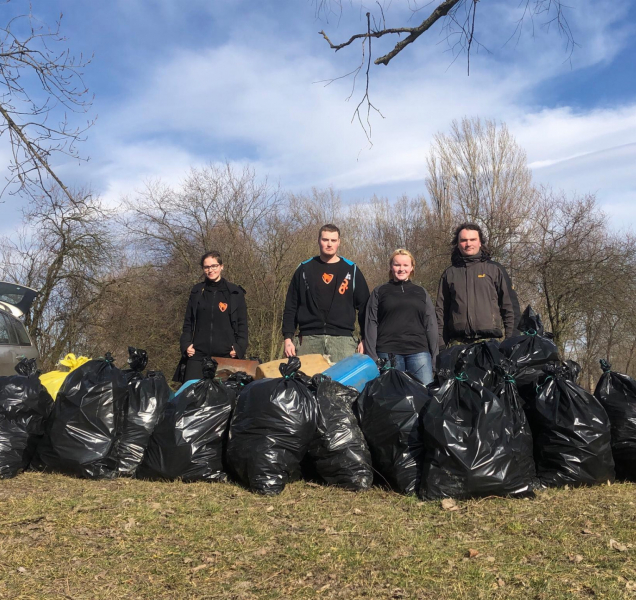 Dobrovolníci na Olomoucku uklízeli rybářské lokality