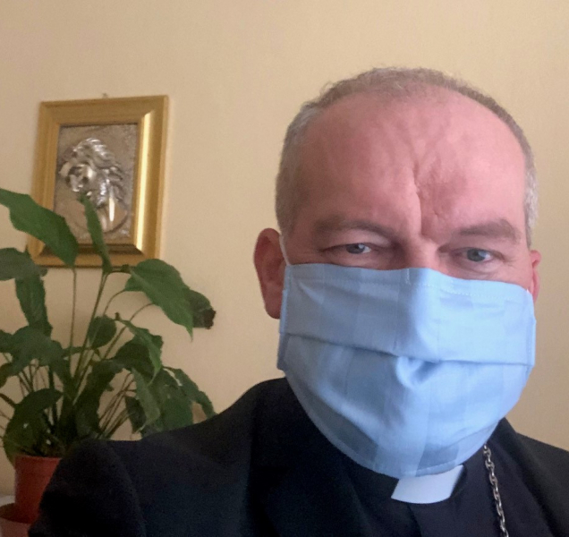 Jak přimět seniory nosit roušky? V Olomouci vznikla kampaň