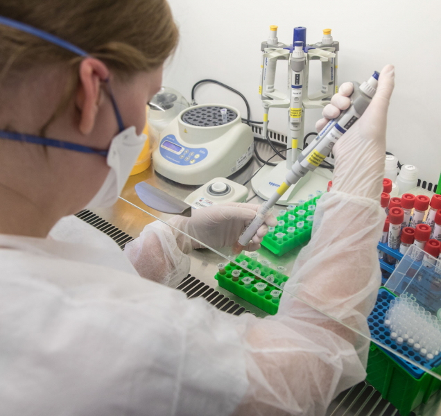 Jesenická nemocnice testuje na koronavirus také samoplátce