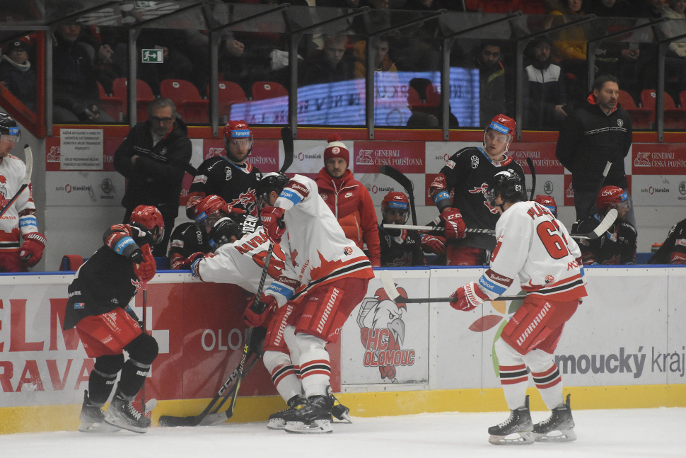 Hokejisté HC Olomouc zvítězili nad Třincem