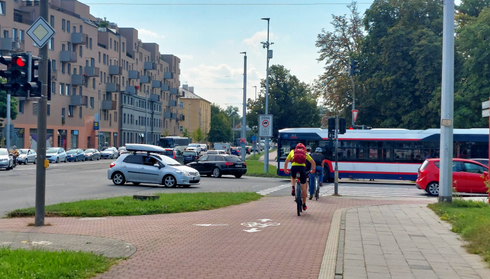 Proč je v Olomouci na konci léta tolik oprav silnic současně?