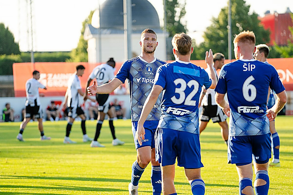 Sigma jede na generálku do Katovic