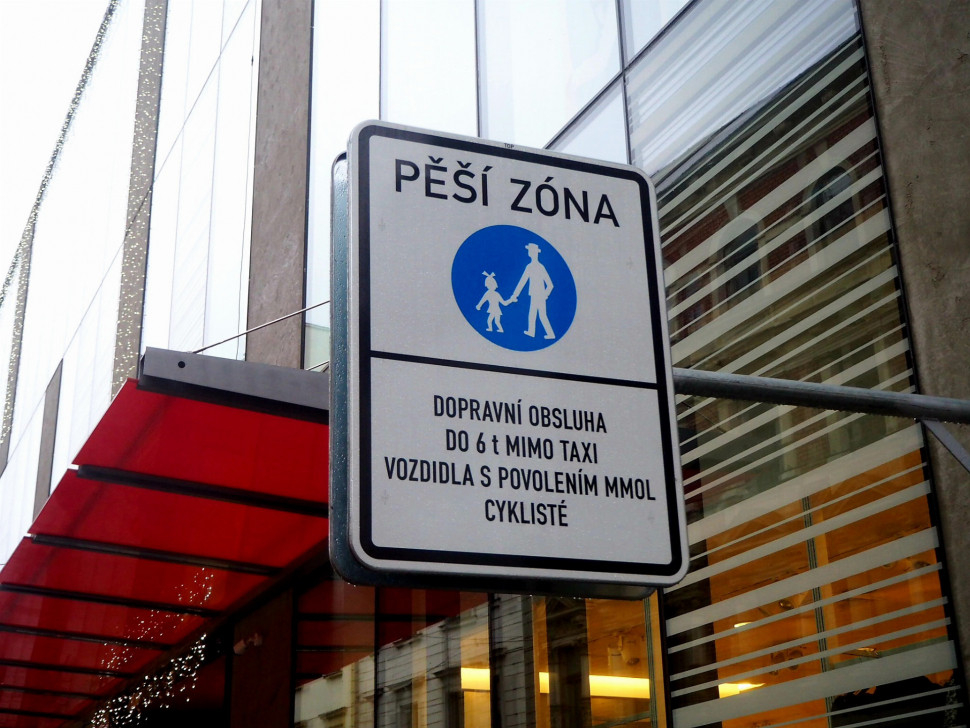 Krásné, ale prázdné kulisy