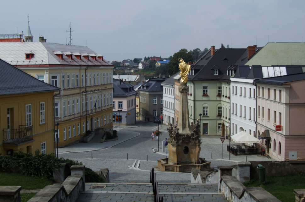 Ve Šternberku se bude během obědů parkovat zdarma